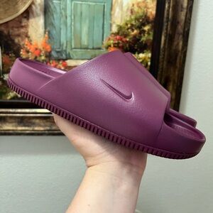 Nike Calm Slides Bordeaux sandals